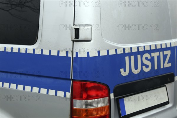 Justice lettering on the emergency vehicle of the German judicial authority
