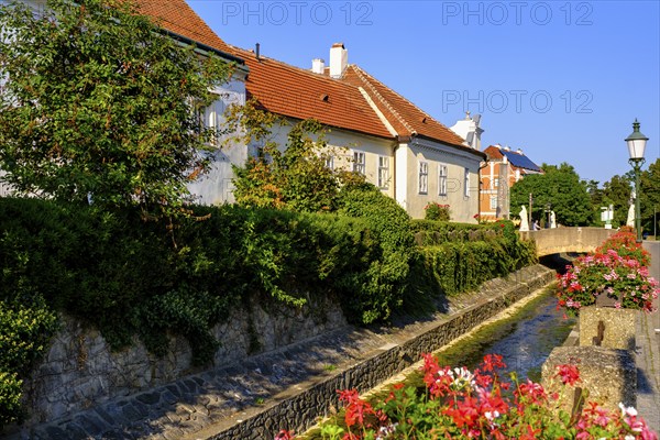 Loisbach Bridge, Loisbach, Langenlois, Waldviertel, Lower Austria, Austria, Europe