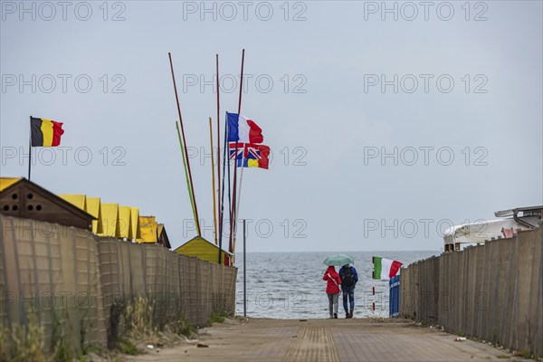 Bagni Lungomare, Chioggia. Bathing beach on the Adriatic in bad weather. All deckchairs are free.