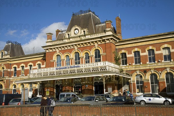 Railway station, Portsmouth and Southsea, Hampshire, England, United Kingdom, Europe