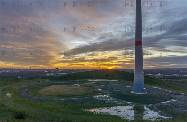 Wind turbine, by Enercon, on the Mottbruchhalde, in Gladbeck-Brauck, operated by the energy company