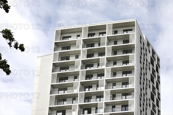 New construction of a high-rise building in Gropiusstadt in the Neukoelln district, 22/08/2022