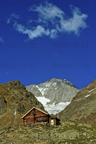 Bietschhorn hut of the Academic Alpine Club of Bern AACB, Bietschhorn summit at the rear,