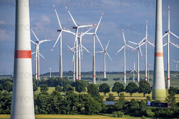 Wind farm north-east of Bad Wünnenberg, East Westphalia Lippe, Paderborn district, with the A44