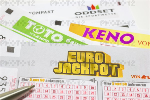 Tickets, gambling, betting slips, Toto, Oddset, KENO from LOTTO, EURO JACKPOT 5 out of 50, biros