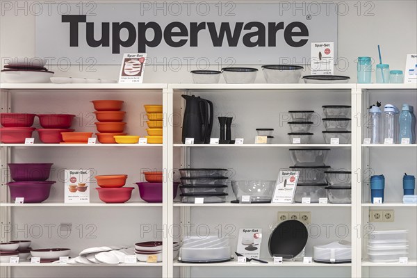 The Tupperware party is over. The plastic bowl manufacturer Tupperware has gone bust. The company