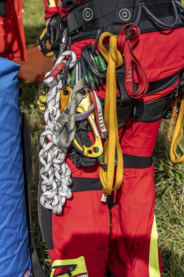 Equipment of the height rescuers of the Gelsenkirchen fire brigade, practising abseiling from a