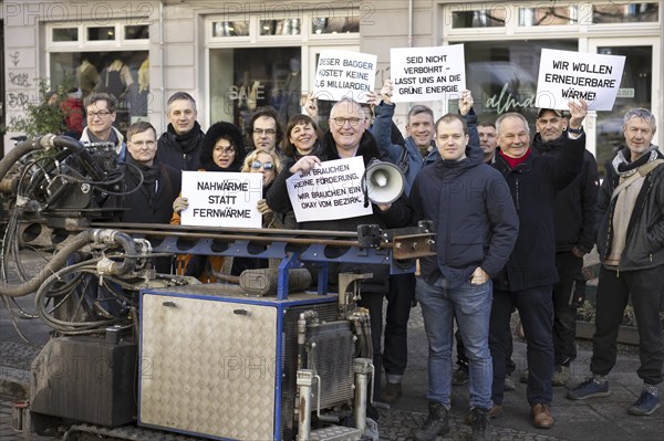 SPD parliamentary candidate Klaius Mindrup at a demonstration in Rykestraße against the decision of