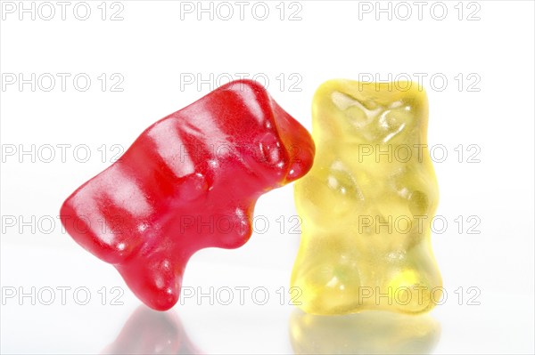 Gummy bears, family, gold bears, studio