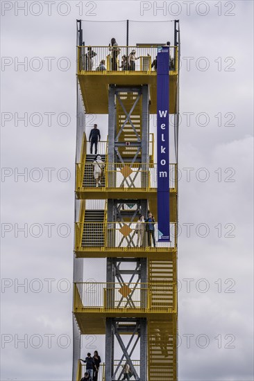 Temporary observation tower at the historic Binnenhof, during renovation work, seat of the Dutch