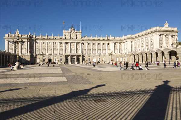 Plaza de la Armeria, Armory Square, Palacio Real royal palace, Madrid, Spain, Europe