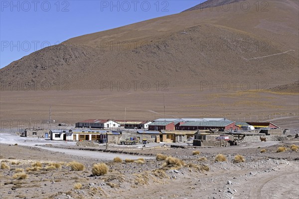 Small settlement at Laguna Colorada, Red Lagoon, salt lake in the Eduardo Avaroa Andean Fauna