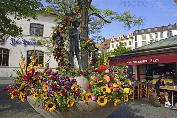 Europe, Germany, Bavaria, state capital Munich, City, Viktualienmarkt, monument and fountain,