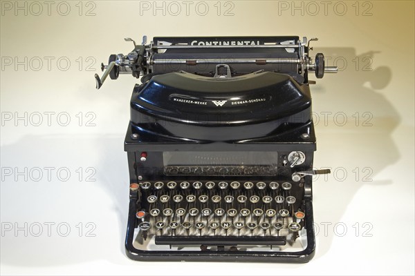 Old mechanical typewriter, Continental brand, hiker-Werke in Siegmar-Schönau, with silencer, 1930s,