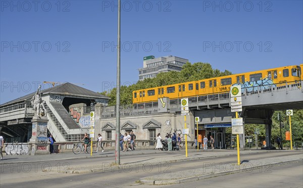 Underground station, U1, Hallesches Tor, Kreuzberg, Berlin, Germany, Europe