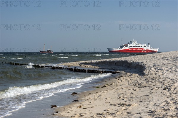 Ferry, ferry boat, tourism, traffic, travel, arrival, Sylt, Romö, Germany, Europe