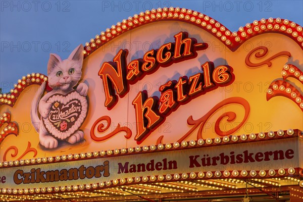 Fairground stall 'Naschkätzle' with roasted almonds, pumpkin seeds etc., Cannstadter Volksfest,