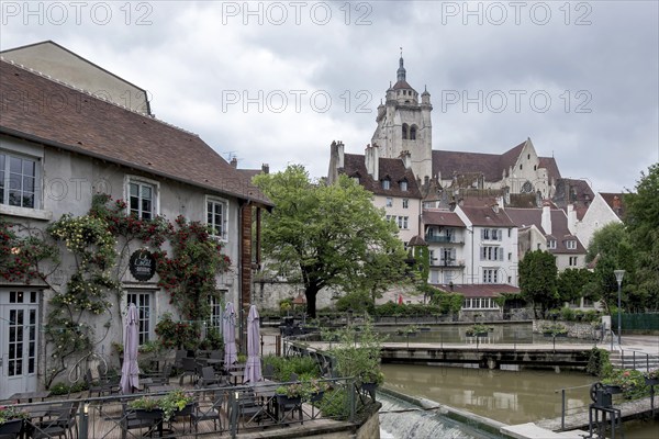Restaurant Le Local on the Canal des tanneurs (tanners' canal), tanners' quarter in the historic