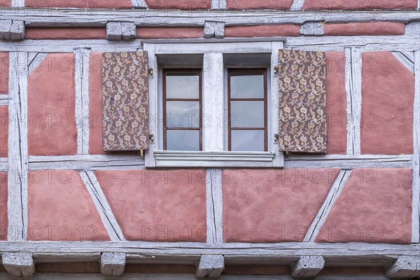 Window in a pink half-timbered house, Eguisheim, Plus beaux villages de France, Haut-Rhin, Alsace,