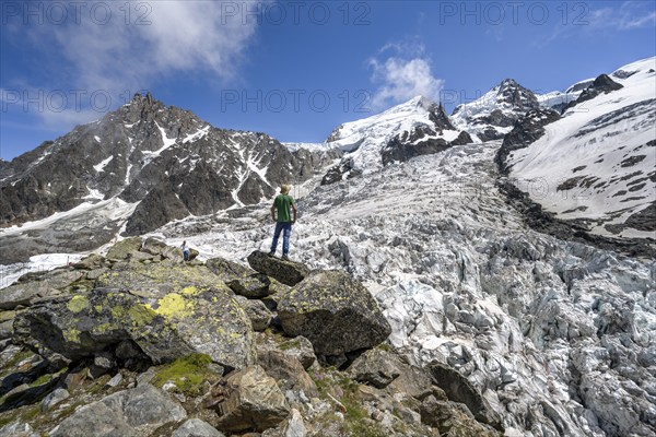Mountaineers on the glacier, High alpine glaciated mountain landscape, La Jonction, Glacier des