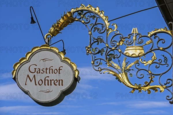 Nose sign from Gasthof Mohren with brewery guild symbols in Bad Wurzach, Allgäu, Baden-Württemberg,
