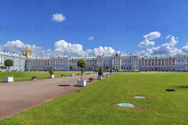 Catherine Palace is a Rococo palace located in the town of Tsarskoye Selo (Pushkin), 30 km south of