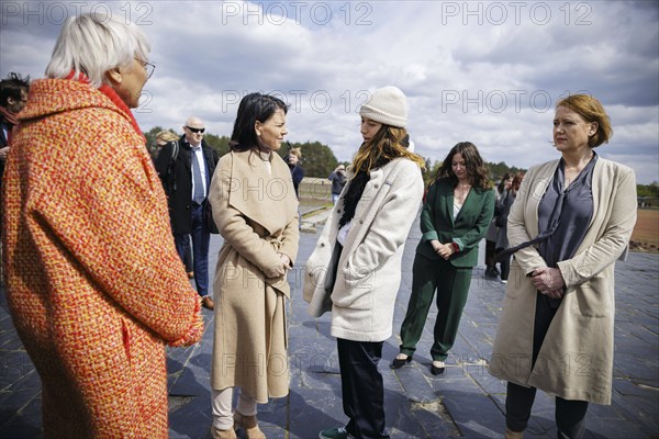 Visit to the Sachsenhausen Concentration Camp Memorial on the occasion of the 'Äô Youth Remembers