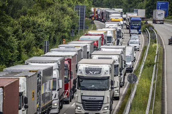 9 km long traffic jam on the A40 motorway heading east, between the Dutch border near Venlo, in
