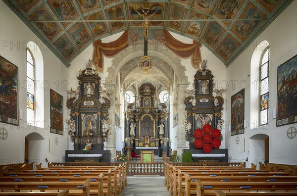 Interior view, chancel, choir, wooden ceiling with New Testament scenes, apostles and the secondary