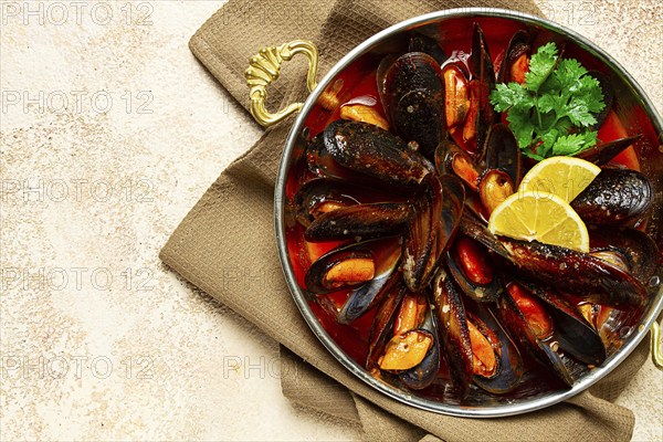 Mussels in tomato sauce, homemade, no people