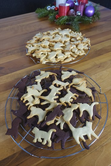Swabian cuisine, Swabian Christmas biscuits, Ausstecherle, shortbread biscuits, black cat figures