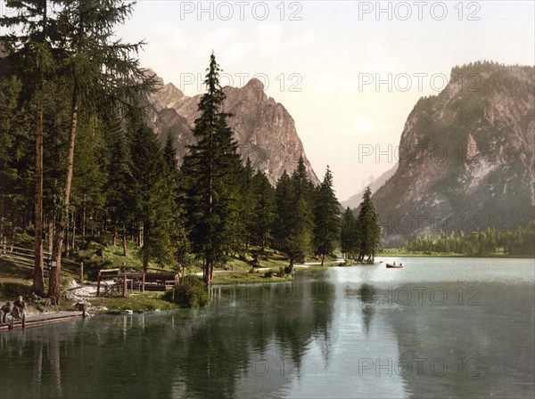 Lake Toblach, Lago di Dobbiaco, a small, originally rugged alpine lake, located in the Höhlenstein