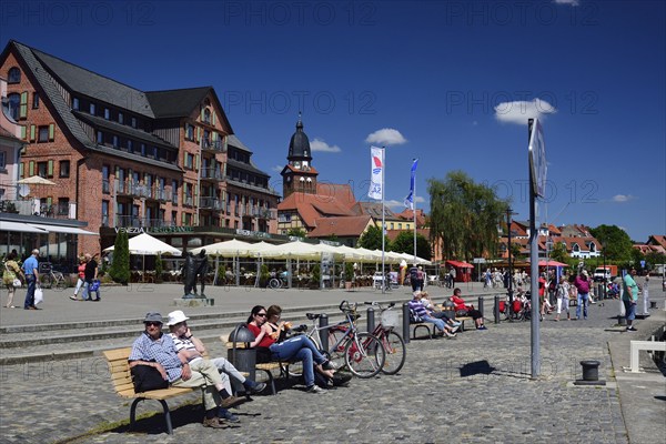 Europe, Germany, Mecklenburg-Western Pomerania, Waren an der Müritz, Flanierufer an der