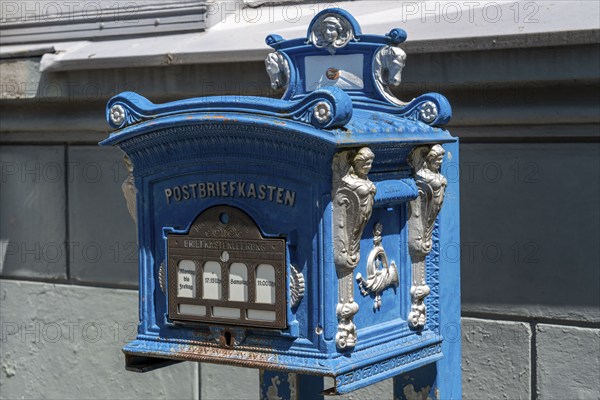 Hufergasse, old letterbox in front of the post office, old town centre of Essen-Werden, in the