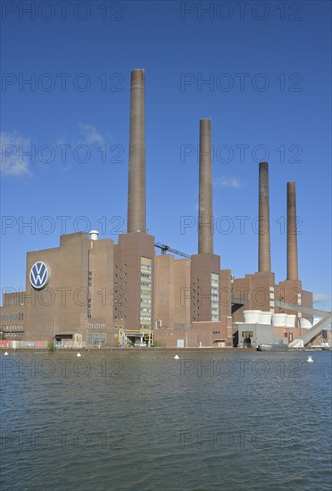 VW power station, Mittelland Canal, Wolfsburg, Lower Saxony, Germany, Europe
