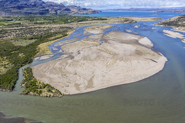 Sandbank in the river Rio Ibanez short before flowing into lake Lago General Carrera, new