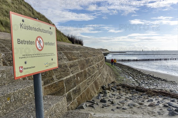 North Sea, Spiekeroog Island, autumn, coastal protection in the west of the island, wall for dune