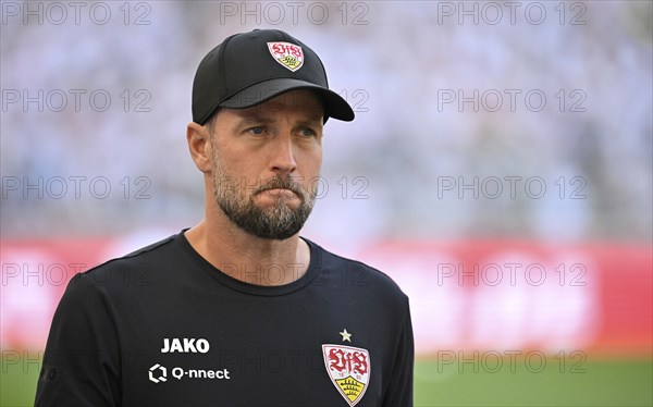 Coach Sebastian Hoeness VfB Stuttgart, portrait, thoughtful, MHPArena, MHP Arena Stuttgart,