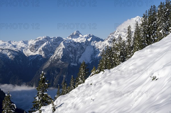 Snow-covered mountain landscape with mountain panorama on the Jenner, summit of Großer Hundstod,