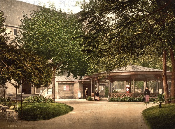 Spring of the Celestins, cold spring with 22 degrees, Vichy, Auvergne-Rhône-Alpes, France, ca 1890,