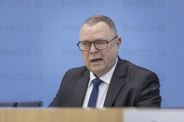 Michael Stuebgen, Chairman of the Conference of Interior Ministers, recorded at the Federal Press