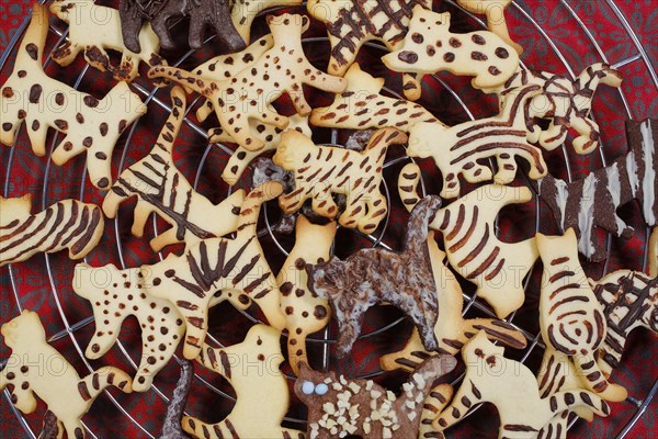 Swabian cuisine, Swabian Christmas biscuits, cookie cutters, shortbread biscuits, cat figures,