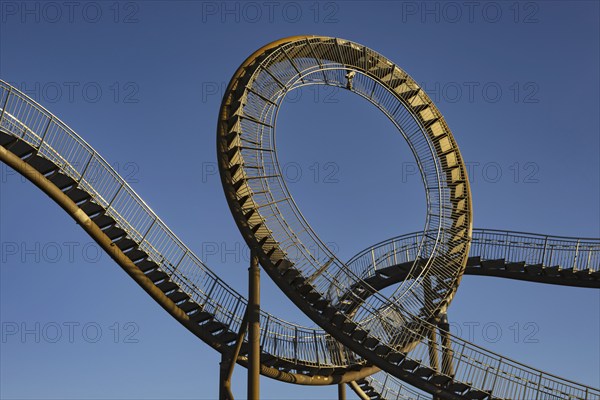 Landmark Tiger & Turtle Magic Mountain by Heike Mutter and Ulrich Genth, walk-in sculpture in the