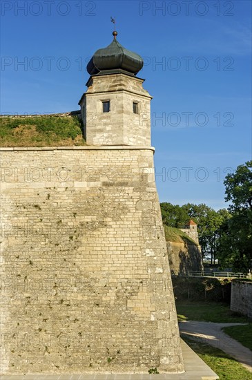 Guardhouse on fortress rampart, fortress wall with moat, bastion Hauptwache, behind bastion
