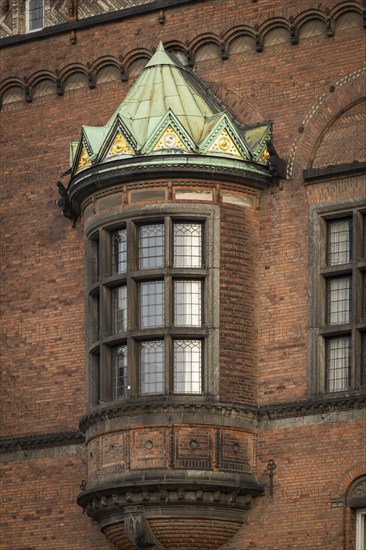 Brick façade, bay window, town hall in the National Romantic style by Martin Nyrop, Town Hall