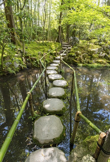 Stepping stones at Tenjuan Garden, Nanzen-ji temple complex, Kyoto, Japan, Asia