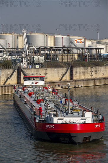 Duisport, Ruhrort harbour, oil island, TanQuid tank farm, for mineral oil products, chemical