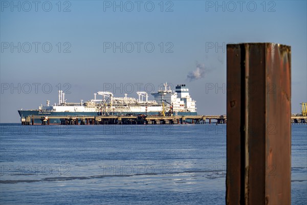 The Höegh Esperanza, an LNG storage and vaporisation vessel, is moored at the LNG terminal near