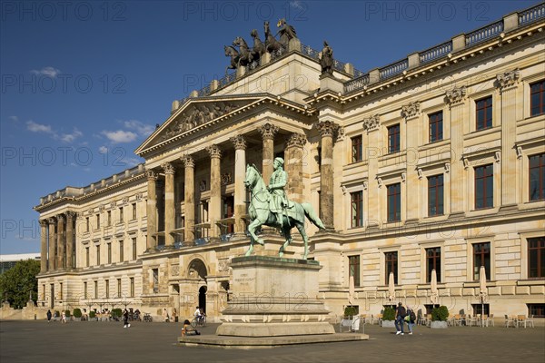 Palace, classicist three-winged complex with quadriga and equestrian statue of Duke Friedrich