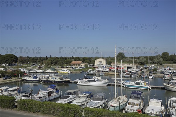 Marina with yachts, harbour, boats, quay, Aigues-Mortes, Gard, Camargue, Provence, France, Europe